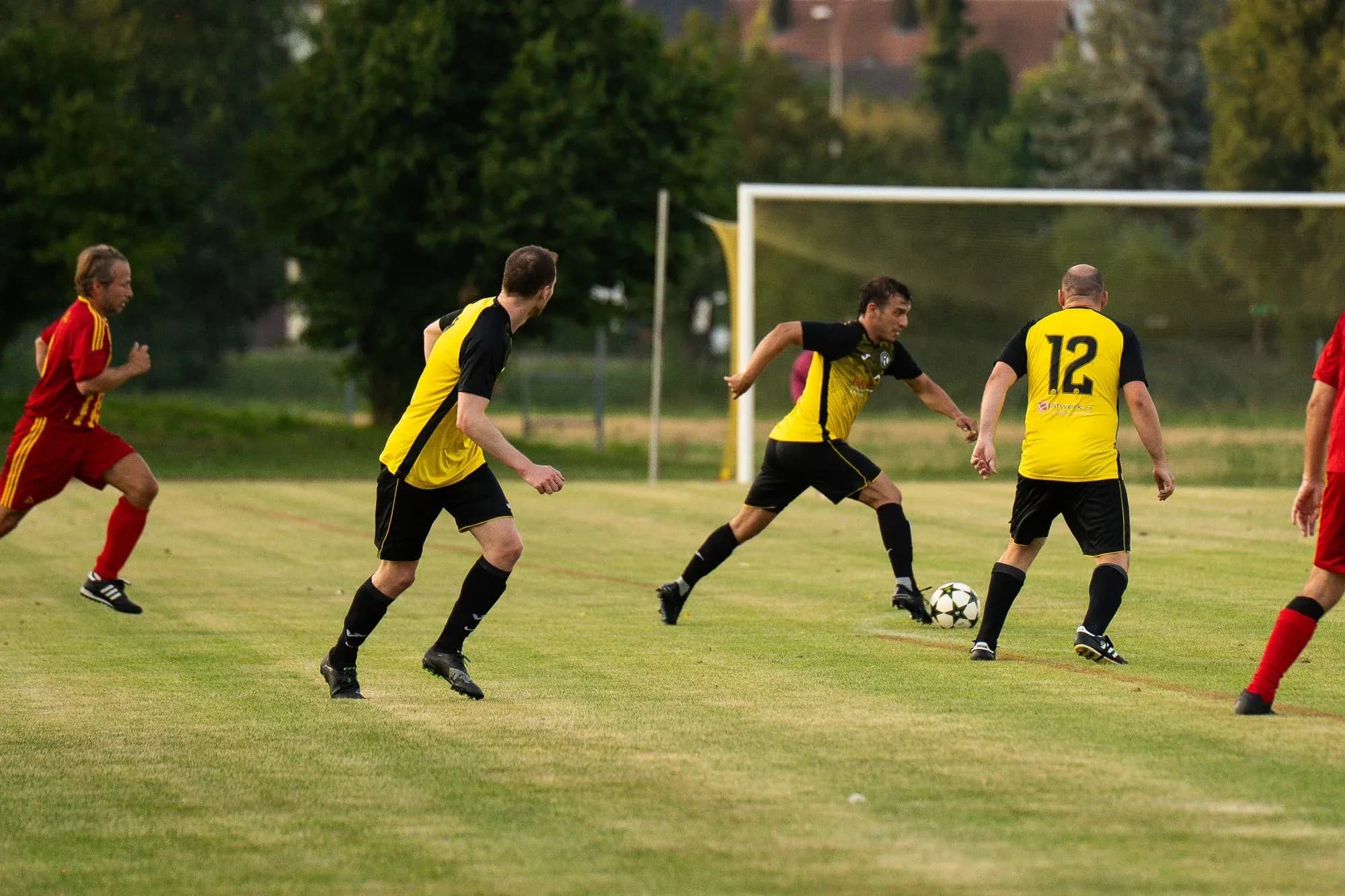 Impressionen vom Ü30-Spiel gegen SIKA — Foto 9