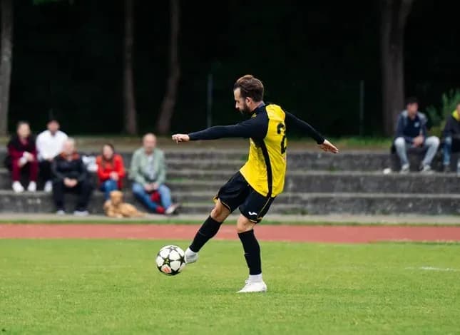 FCO Ü30 bezahlt Derbysieg teuer — Foto 3