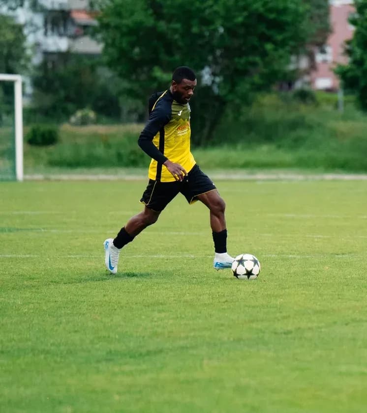 FCO Ü30 bezahlt Derbysieg teuer — Foto 5