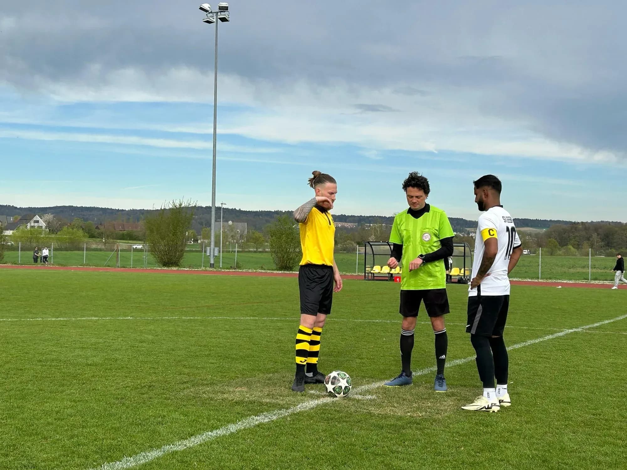 Jubiläumssieg im Sondertrikot — Foto 3