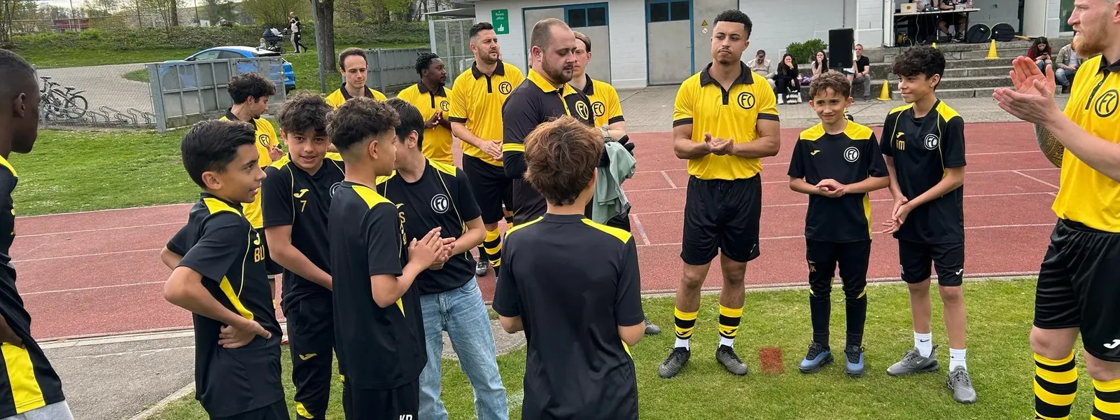 Jubiläumssieg im Sondertrikot